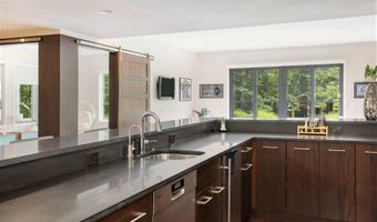 307 Windy Crest Dr, Ann Arbor, MI 48105