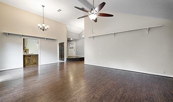 14900 Le Grande Dr, Addison, TX 75001