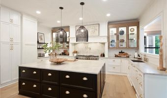 2975 Woodvale Ct, Alpharetta, GA 30022