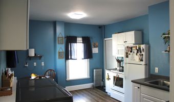 7 Grove St, Auburn, ME 04210
