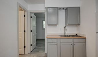 238 E 21st St, Baxter Springs, KS 66713