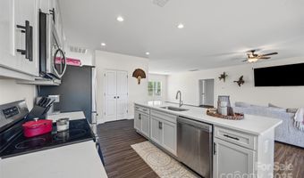 4822 Bull Run Rd, Blackstock, SC 29014