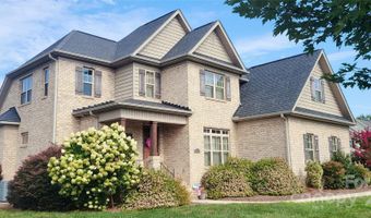 153 Caudle Meadows Dr, Advance, NC 27006