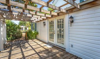 100 14th St, Apalachicola, FL 32320