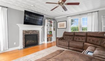 3560 Diamond Hill Rd, Cumberland, RI 02864