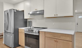 1275 ISLAND St, Springfield, OR 97477