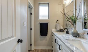135 Calvin Dr, Wolfforth, TX 79382