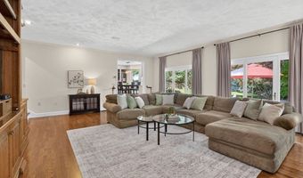 3 Newman Hill Dr, Andover, MA 01810
