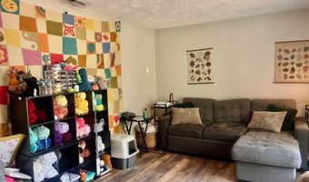 2213 Holden Dr, Anderson, IN 46012