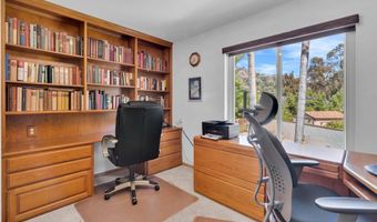 9802 Lyncarol Dr, La Mesa, CA 91941