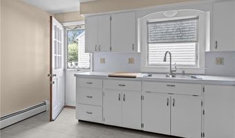 17 Shields St A, Newport, RI 02840