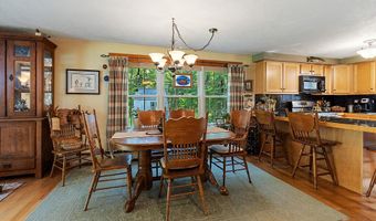 1 Castle View Ln, Belgrade, ME 04917