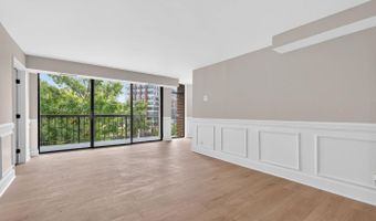 1401 N RHODES St 604, Arlington, VA 22209
