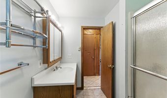 130 S Niantic Dr, Charlestown, RI 02813