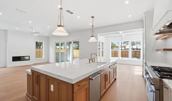 340 9TH St, Atlantic Beach, FL 32233