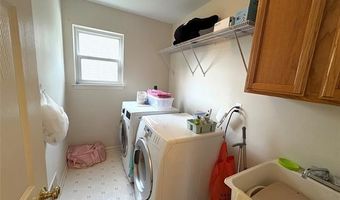 2278 Boulder Ridge Blvd, Ann Arbor, MI 48103