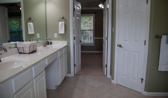 1506 Redwater Branch Ct, Apex, NC 27502