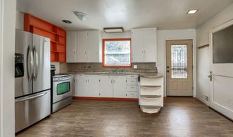 128 S Mountain Ave, Ashland, OR 97520