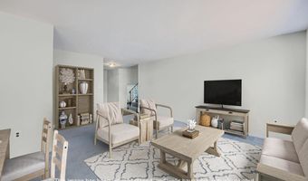 5112 BRADFIELD Dr, Annandale, VA 22003