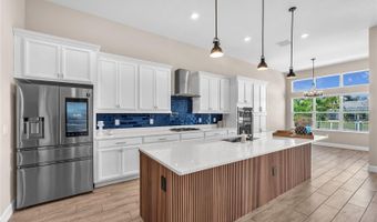 5305 WISHING ARCH Dr, Apollo Beach, FL 33572