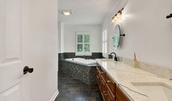 3046 Hawthorne St, Athens, TN 37303