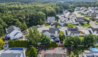6 Surle Ct, Bayville, NJ 08721