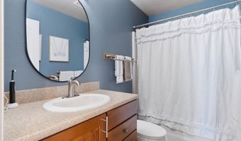 5742 Antelope Dr, Bar Nunn, WY 82601