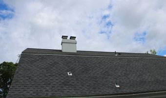 30 Grove Pl, Danbury, CT 06810