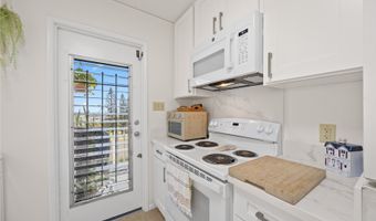 98-893 B Kaonohi St 79, Aiea, HI 96701