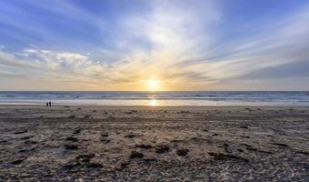 219 24th St, Del Mar, CA 92014