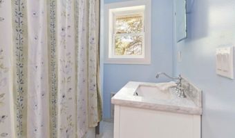 5 Fanwood Ct, West Milford, NJ 07421