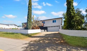 2351 ELTINGE Dr, Alpine, CA 91901