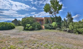 11 Mesa Sea Rd, Arroyo Hondo, NM 87513