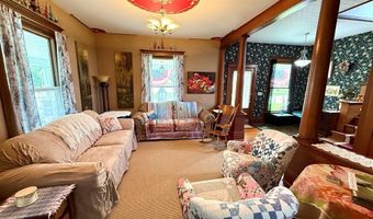 619 Q St, Aurora, NE 68818