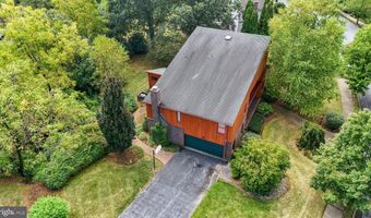 3908 SHORT HILL Dr, Allentown, PA 18104