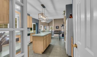 12 Brittany Dr, Bayville, NJ 08721