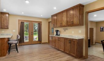 18519 Farm Road 2000, Aurora, MO 65605
