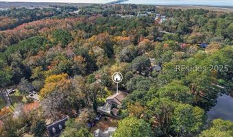 31 Chesterfield Lake Dr, Beaufort, SC 29906