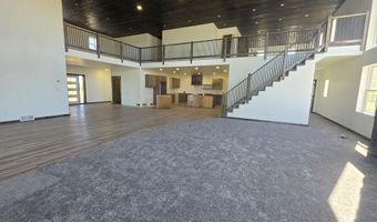 38515 129th St, Aberdeen, SD 57401