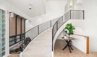 98-653 Papalealii St, Aiea, HI 96701