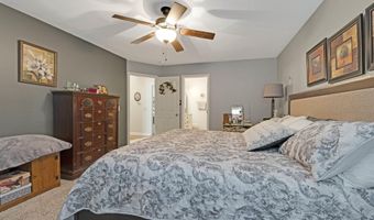 1403 Old Briar Trl, Auburn, IN 46706