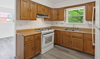 7106 JAYHAWK St, Annandale, VA 22003