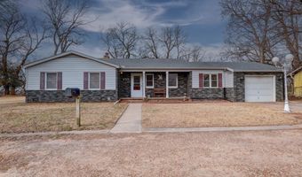 625 N 9th St, Arkansas City, KS 67005