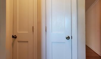 206 E WINDSOR Ave 101, Alexandria, VA 22301