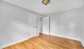 27 Skyline Dr, Brookfield, CT 06804
