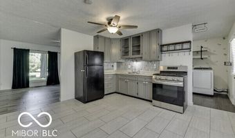 18 Maple Dr, Bargersville, IN 46106