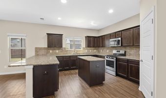 558 Sterling Ponds Dr, Blythewood, SC 29016