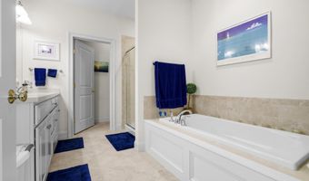 46 Great Heron Ln 46, Brookfield, CT 06804