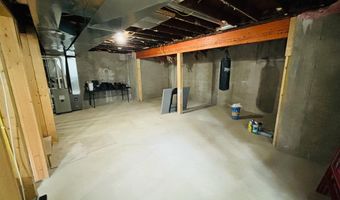 302 W Call St, Algona, IA 50511