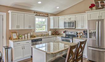 320 Valley Pointe Dr, Baxter, TN 38544